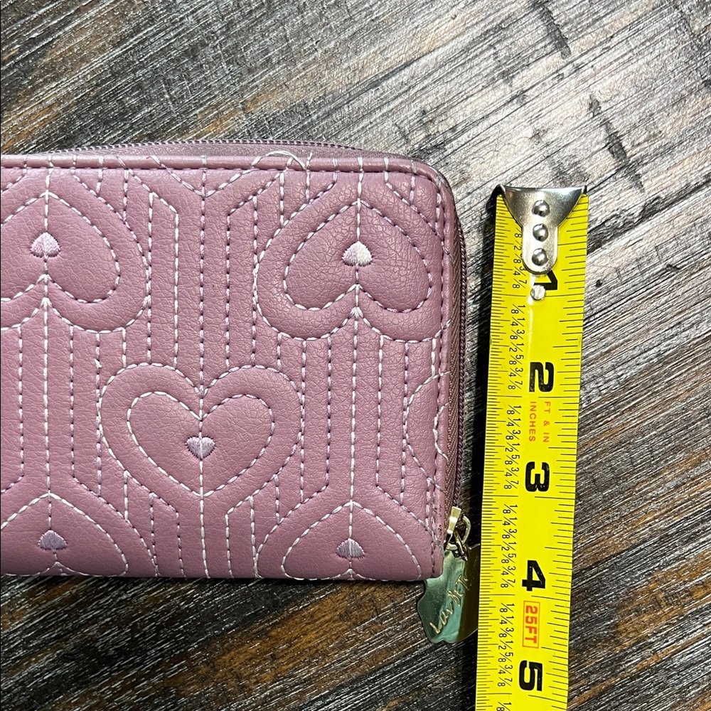 Betsey Johnson Mauve Pink Quilted Heart Zip Wallet with Gold Plate - Picture 4 of 7